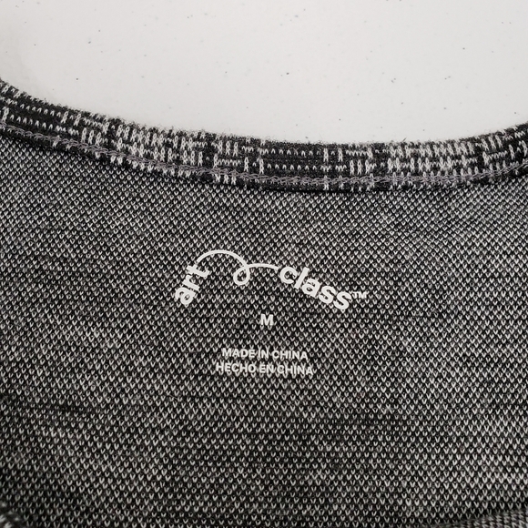 Art Class Black White Plaid Top Size Medium - Picture 4 of 5